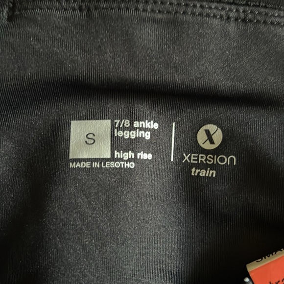 Xersion Train Compression Leggings Size Small Black/White NWT - Picture 8 of 8